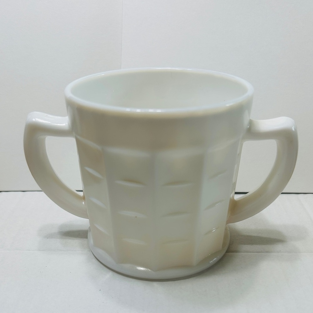 Vintage sugar bowl, Hazel Atlas glass, Block Optic pattern. No chips or cracks